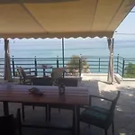 Kamari Keramídhion