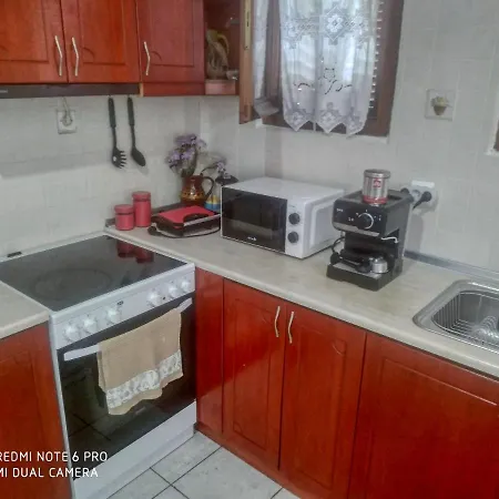Kamari Holiday home *